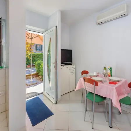 Apartman 1 Bedroom Stunning In