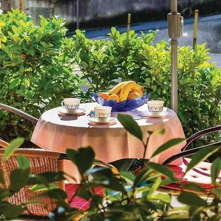 公寓 1 Bedroom Stunning In *