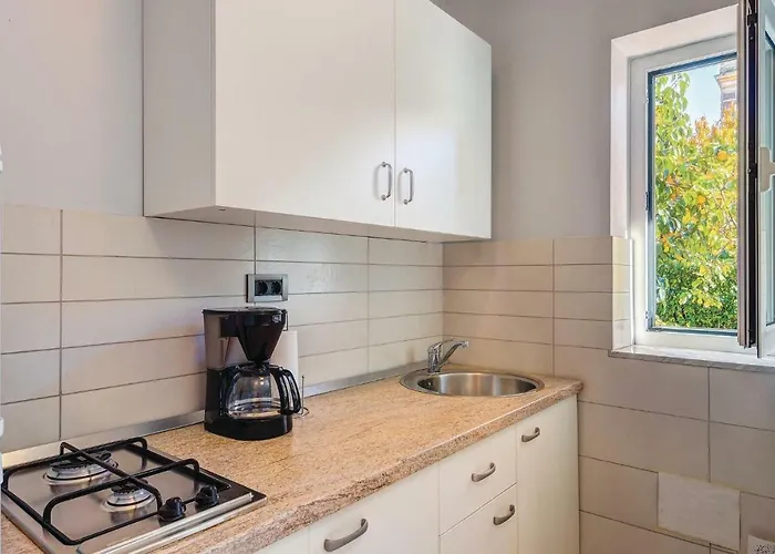 1 Bedroom Stunning In * 奥帕提亚