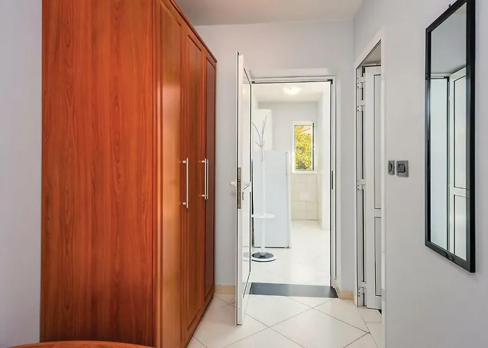 1 Bedroom Stunning In 奥帕提亚